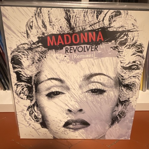 Madonna revolver - –,