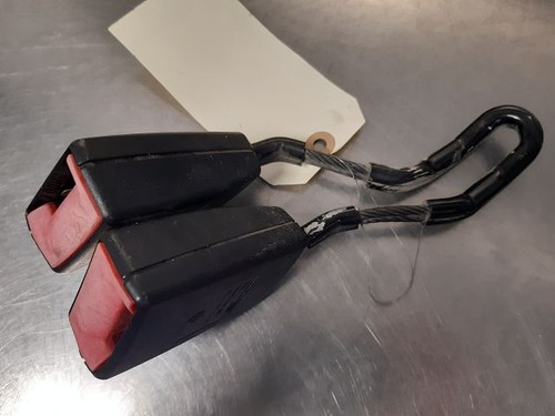 Ancrage ceinture arriere droit - ancrage,