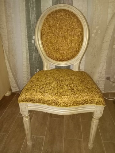 Très belle chaise - , médaillon