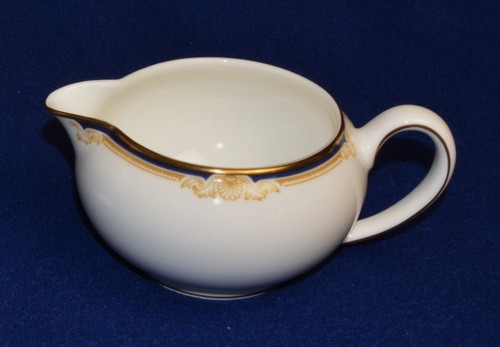 Vintage wedgwood fin - vintage, chine