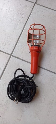 Ancienne lampe baladeuse - ancienne,