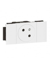 Prise de courant 2P+T Surface