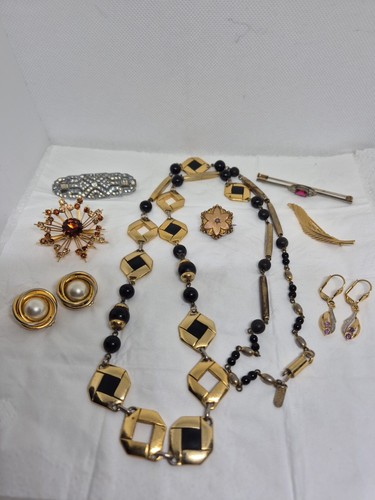 Lot bijoux vintages ou - bijoux,