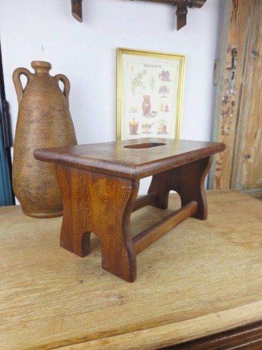 Petit tabouret brutaliste - , en
