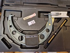 M MITUTOYO Micromètre