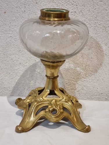 Ancienne lampe pétrole - À,