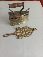 petit fer à repasser ancien