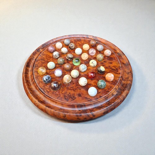 Jeu solitaire loupe de - de,