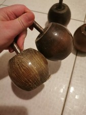 Pieds de lit rond en bois