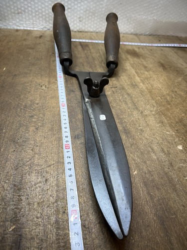 Cisaille old tool outil - /,