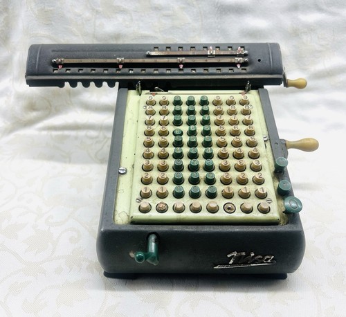Ancienne machine calculer - machine,