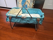Vtg/Retro Baby Bassinet Carrier Blue Vinyl Folds down Dennis Mitchell Car Bed