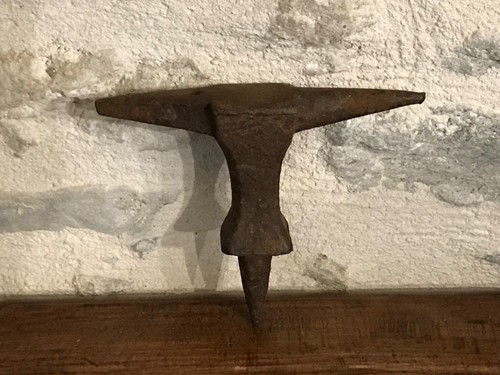 Ancienne petite enclume - enclume,, objet