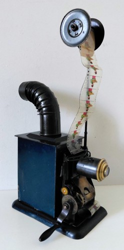 Ancien jouet une lanterne - jouet,