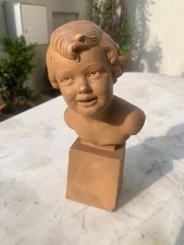 Buste Terre cuite signé