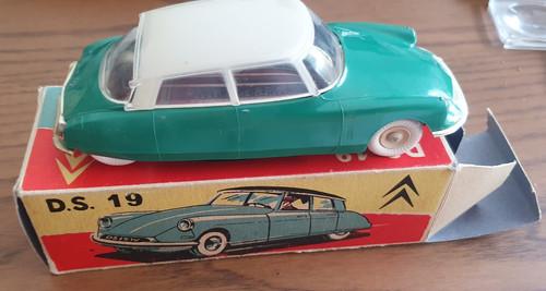 Voiture miniature jouet - miniature, ds
