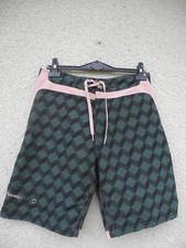 DÉCATHLON SHORT BERMUDA T 40