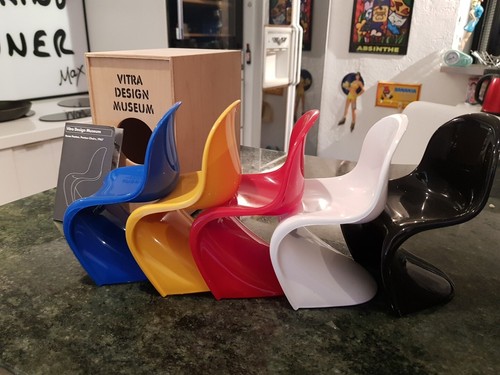 Chaises miniatures verner - chaises,