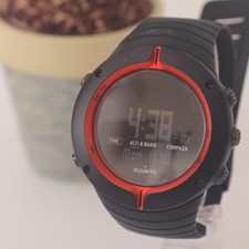 Montre Suunto Core Volcano à quartz boîtier 49 mm noir rouge écran LCD...