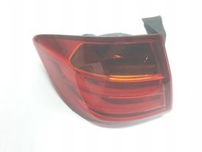 7429727 feu arrière gauche