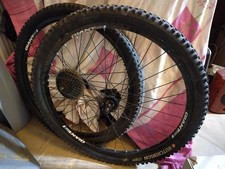 PAIRE DE JANTE GIANT 26" pneu