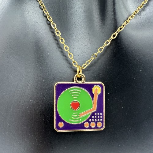 Collier doré avec - collier,
