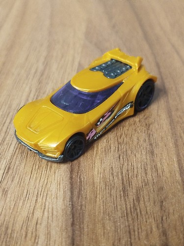 Voiture hotwheels mattel 2014 - voiture,