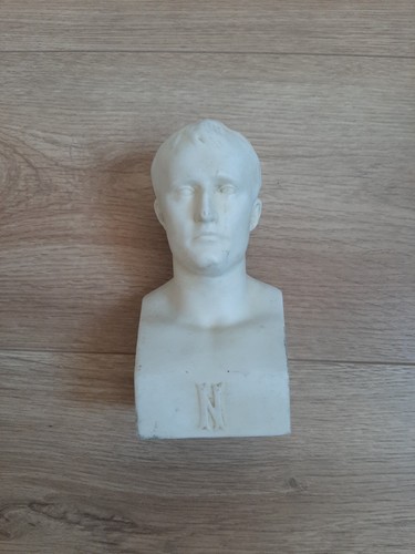 Petit buste napoleon en - de,
