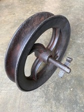 Ancienne poulie fonte D25cm