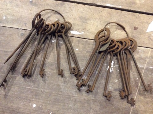 Lot anciennes clefs - anciennes,