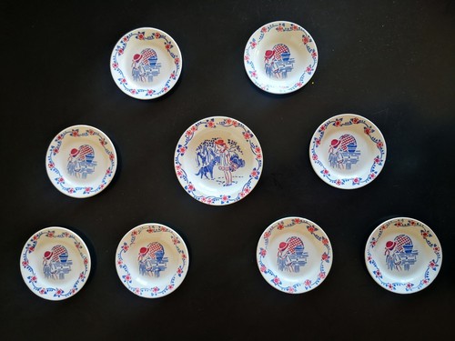 Dinette ancienne 8 assiettes - -,