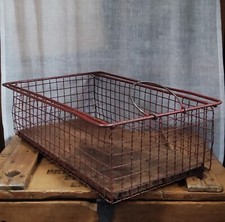 Casier en métal grillagé