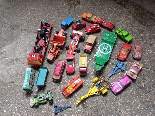 Lot véhicules miniatures - ,