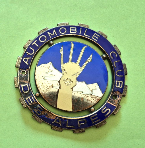 Badge calandre émaillé - badge,