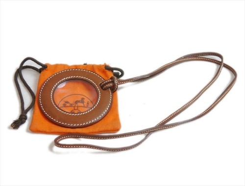 Authentique collier loupe