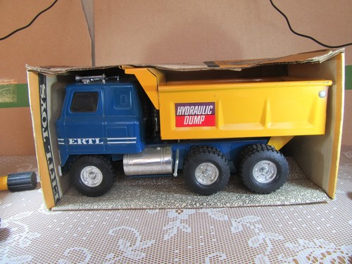 A327 ertl toys - usa, camion