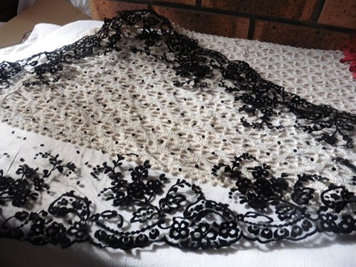Ancienne mantille voile motif - ancienne,