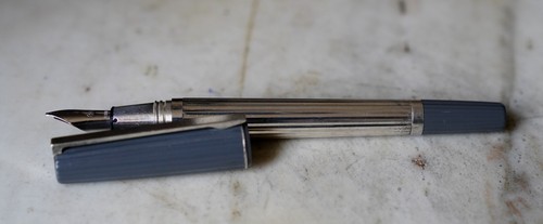 Stylo plume dupont saint - plume, s.t.