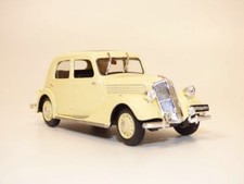 RENAULT CELTAQUATRE beige 1/43