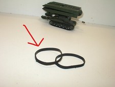 DINKY TOYS  2 chenilles caoutchouc souple pour char AMX poseur de pont militaire
