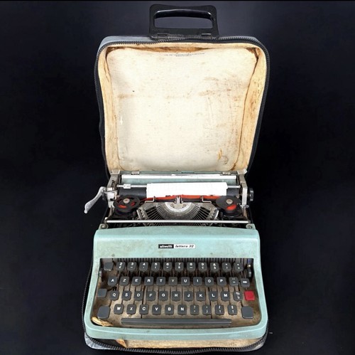 Machine écrire olivetti - à,