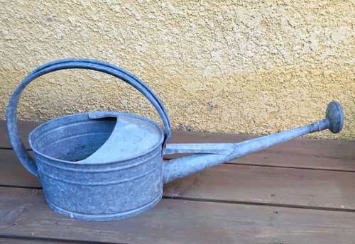 Arrosoir ancien zinc - arrosoir,