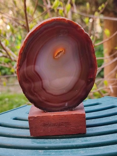 Ancienne moitié agate sur - moitiÉ,