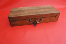 Ancienne boite à peinture en noyer