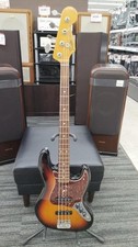 Guitare basse électrique