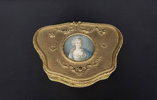 Antique gold metal jewelry - gold, box