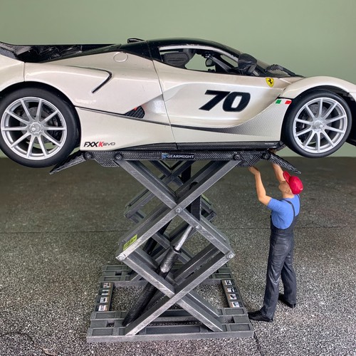 échelle voiture ciseaux - 1:18,