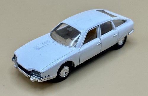 Citroën 2000 blanche - cx,