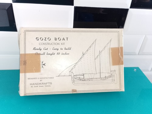1407263 maquette bateau - maquette, en