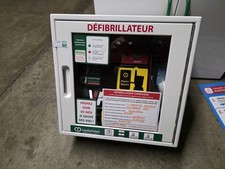 DÉFIBRILLATEUR EXTERNE DEF-I